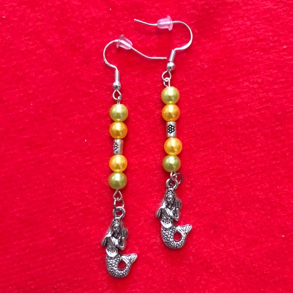 A Charmed Life Jewelry - Mermaids 🧜‍♀️ “Shoulder Drop” Beaded Dangle Earrings. NWT, Handmade